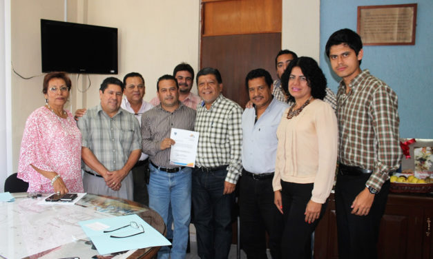 Nombra alcalde nuevo contralor municipal