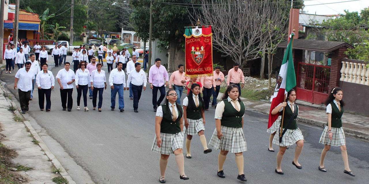 Participa alcalde en desfile de la Expropiación Petrolera