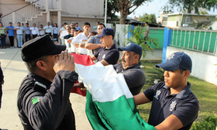 Autoridades celebran Natalicio de Benito Juárez