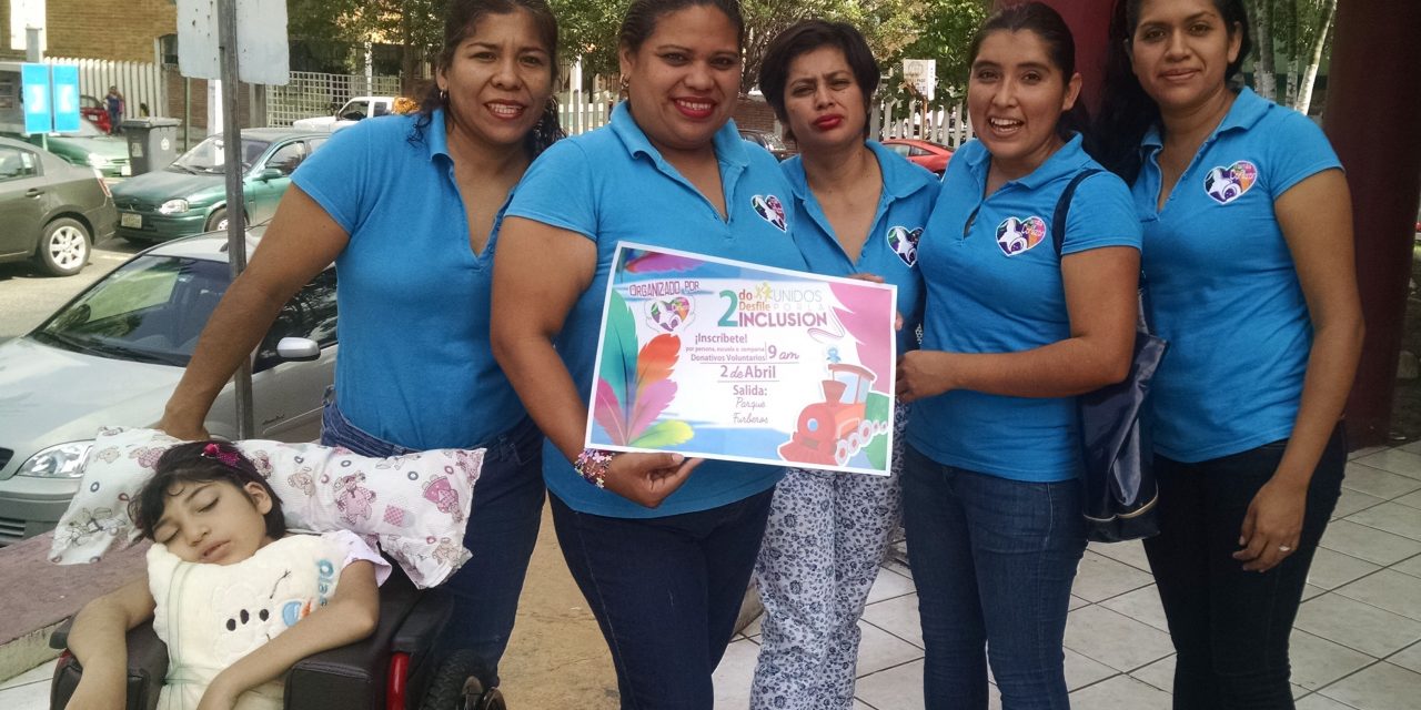 Mujeres promueven inclusión a través de una marcha