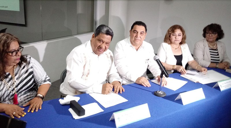 Firman convenio para impulsar el trabajo social