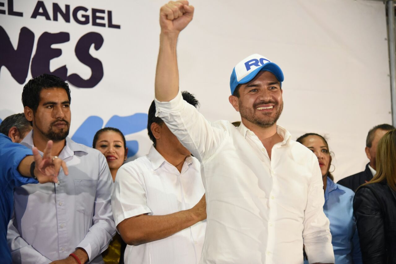 El precandidato panista a la gubernatura de Veracruz, Miguel Ángel Yunes Márquez, continúa llevando su mensaje a los militantes y simpatizantes del norte de Veracruz: Estado