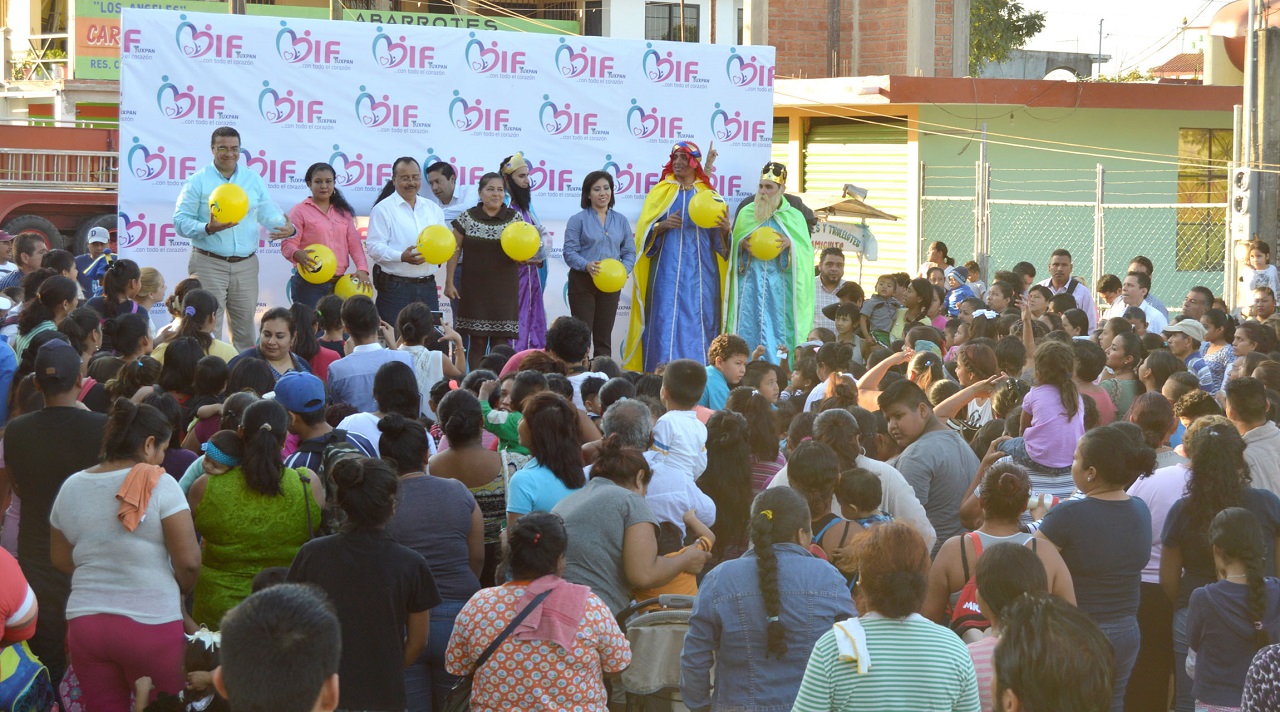 Llegan las Sonrisas a la Colonia Antorchista: Tuxpan