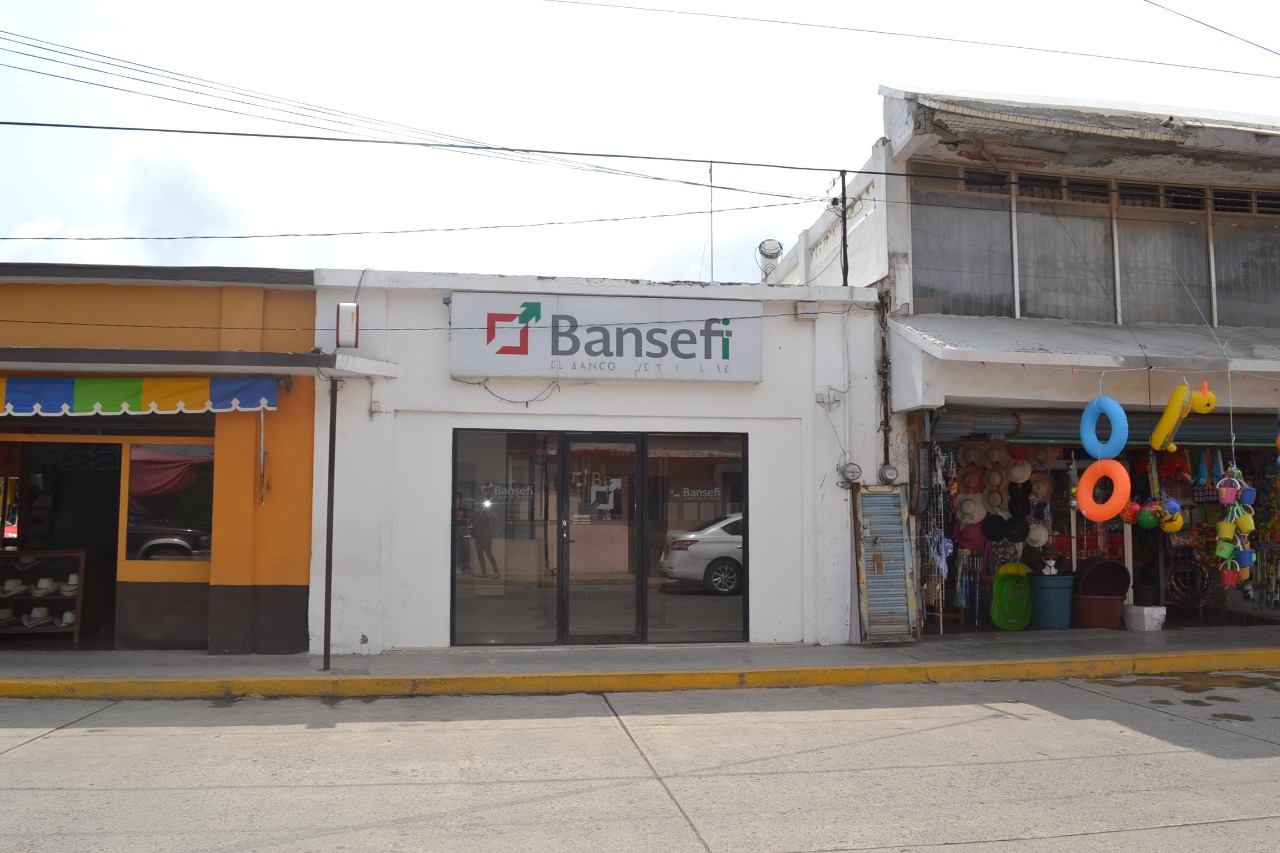 Urgen cajeros y centros bancarios