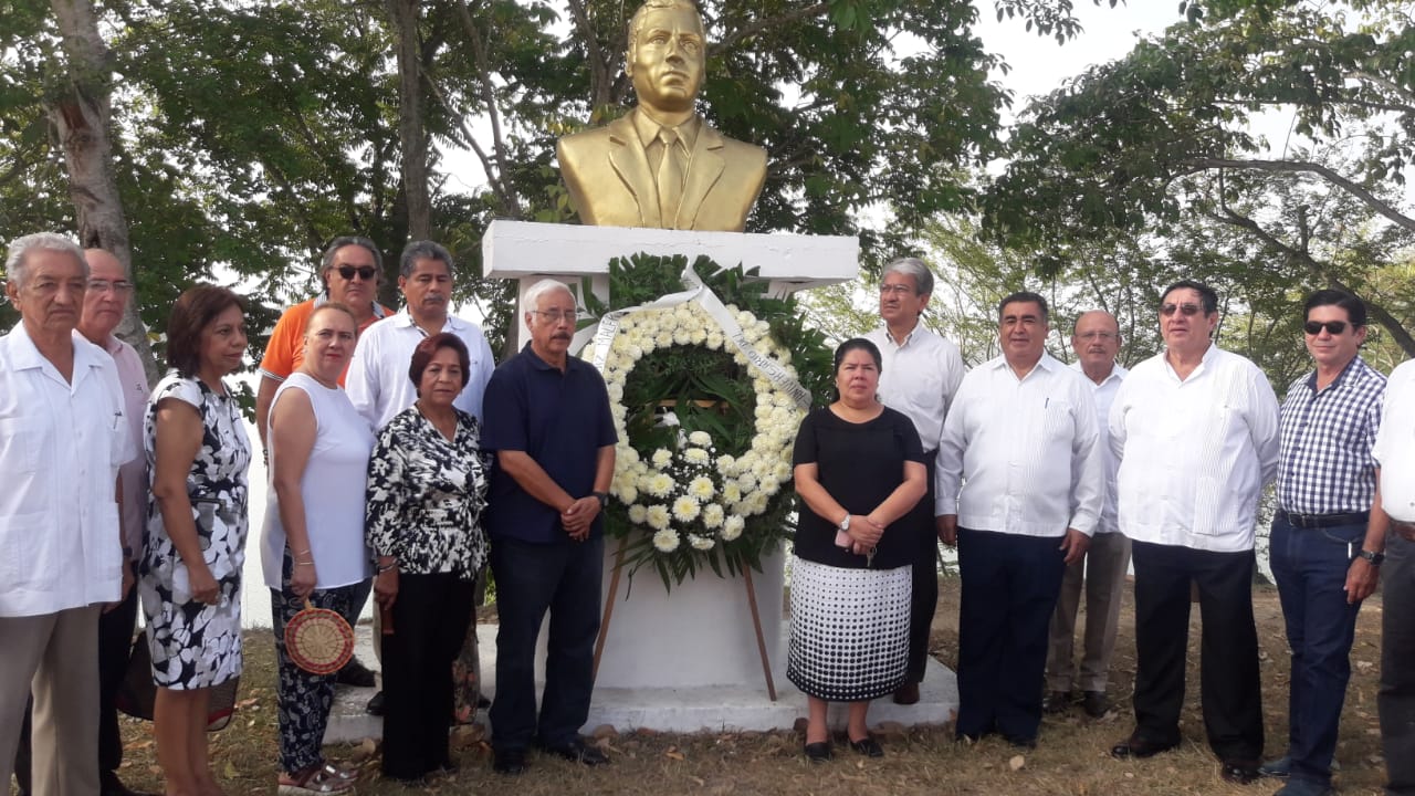 Se conmemora aniversario luctuoso del Lic. Demetrio Ruiz Malerva