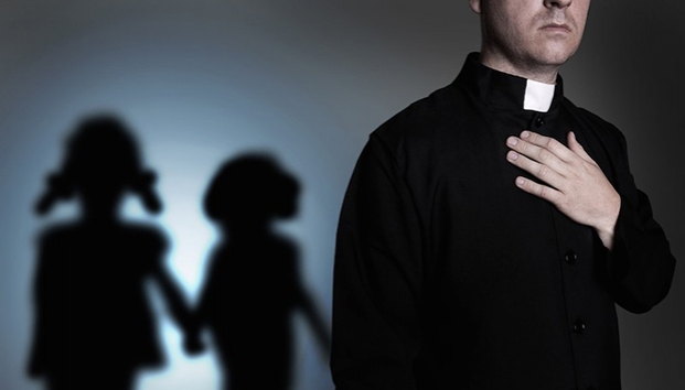 Corte de Pensilvania destapa 300 casos de sacerdotes depredadores sexuales