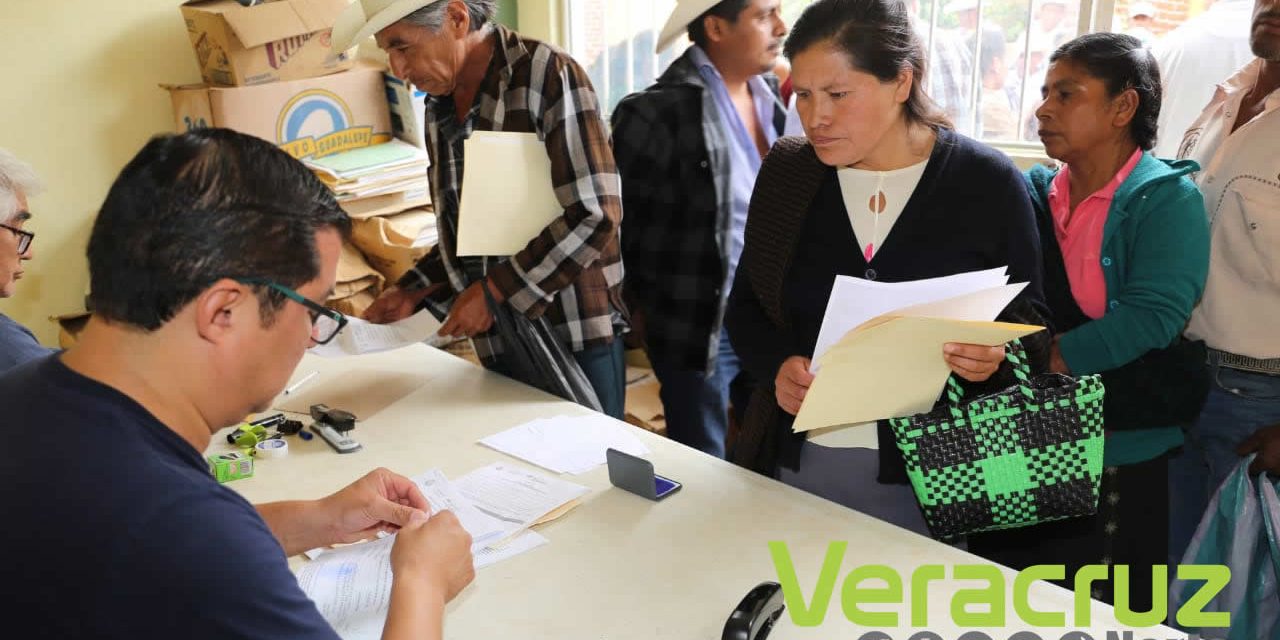 Reciben productores de la sierra de Zongolica pago del SAC