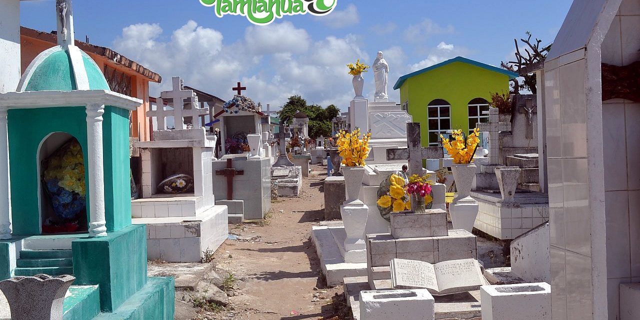 Panteón Municipal en constante mantenimiento