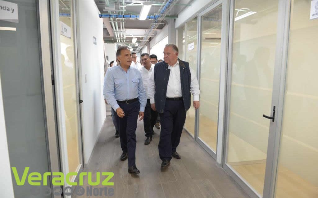 Continúa Yunes Entregando Centros Integrales de Justicia