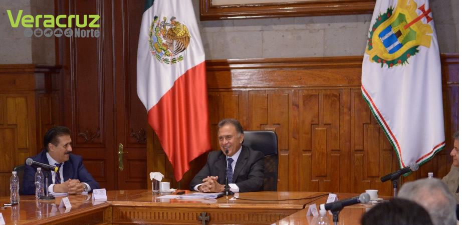 «Hemos cumplido con nuestros compromisos en materia de salud»: Gobernador Yunes