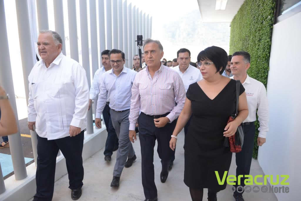 Inicia el Gobernador Yunes entrega de 6 Centros Integrales de Justicia en el norte, centro y sur del estado