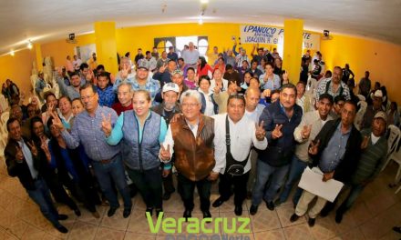 Promete Joaquín Guzmán menos trabajo de escritorio y más cercanía con militancia