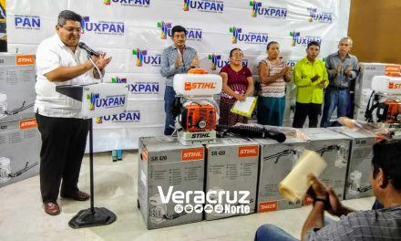 Bombas aspersoras con motor para 18 productores