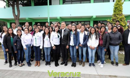 Gran Inversion en Mejoramiento de Escuelas: Yunes Linares