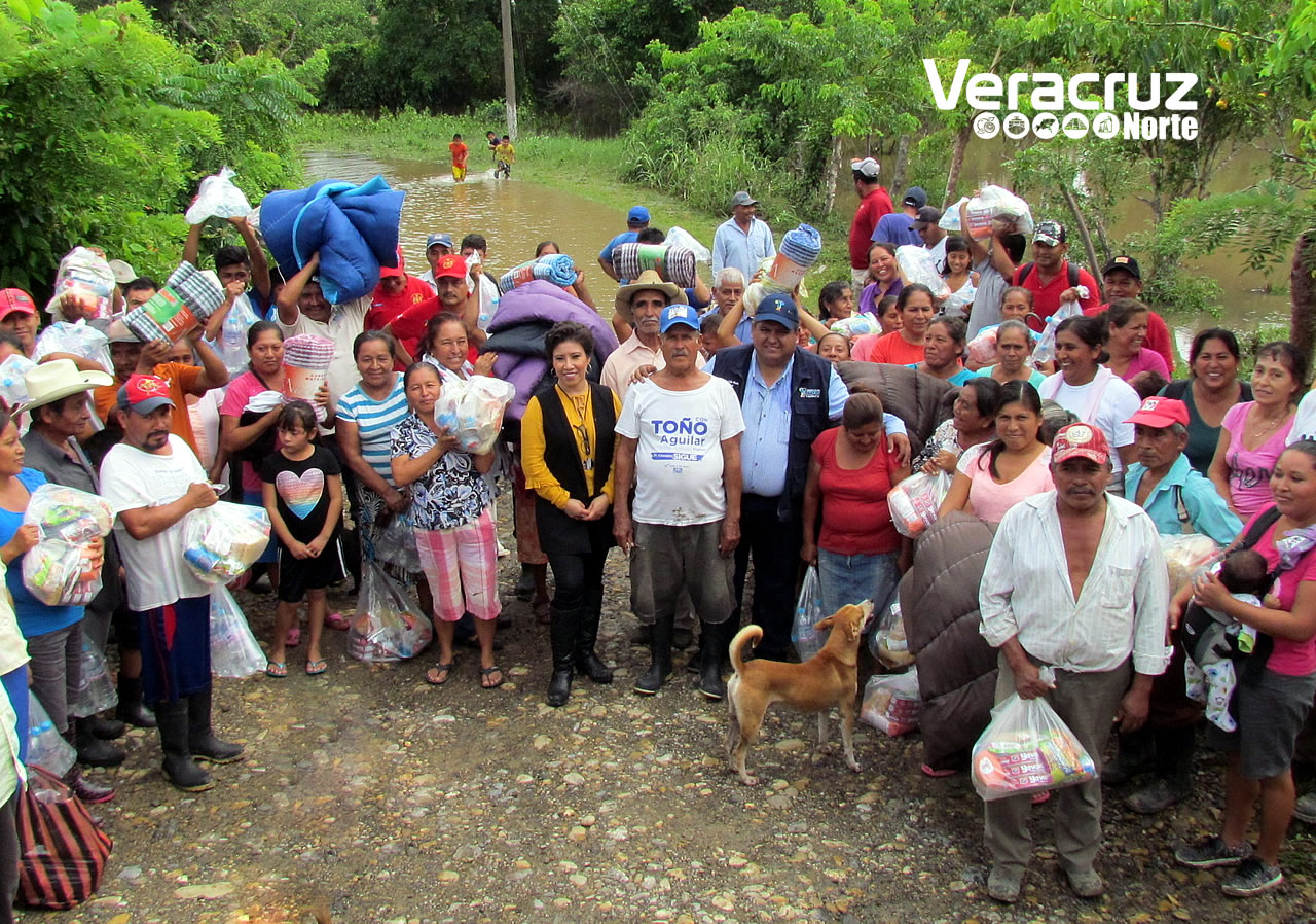 Ayuntamiento y DIF llevan ayuda a Familias incomunicadas, en la Joya