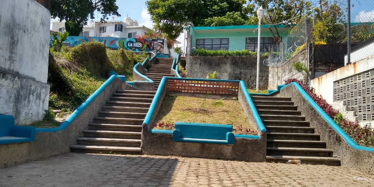 Rescatan mirador de la colonia Zapote Gordo