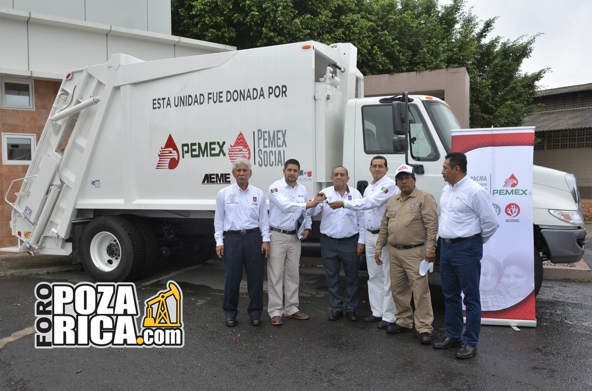 Pemex donó un camión recolector de basura  para Poza Rica