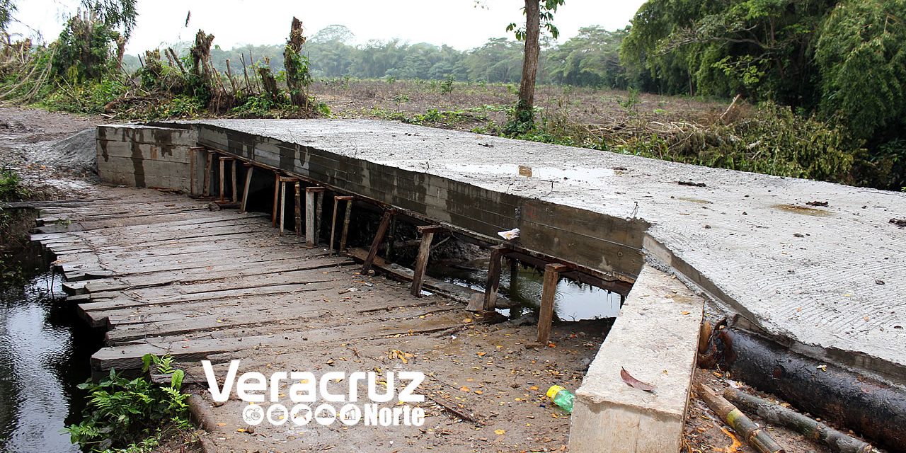 Gobierno municipal otorga apoyo para construcción de puente en la comunidad de Países Bajos