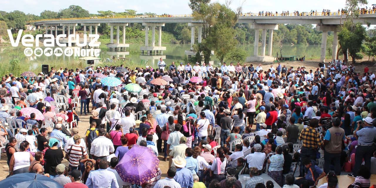 Yunes Linares inaugura obras de impacto social que detonarán desarrollo