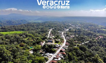 Inaugura el Gobernador Yunes la reconstrucción en concreto hidráulico de la carretera Teocelo – Monte Blanco – Llano Grande