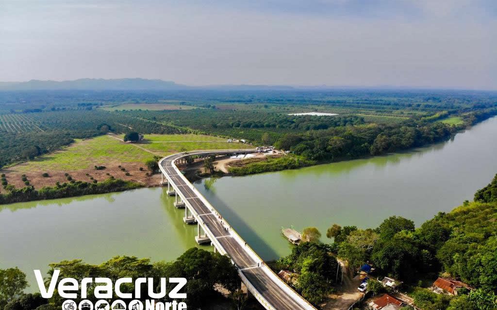 Inaugura el Gobernador Yunes el Puente «El Ojite» sobre el río Tuxpan; comunica Álamo y los municipios de la Huasteca norte con el Puerto de Tuxpan