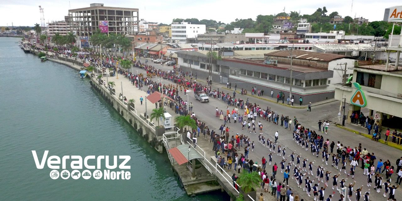 Espectacular desfile conmemorativo al 108 Aniversario de la Revolución Mexicana