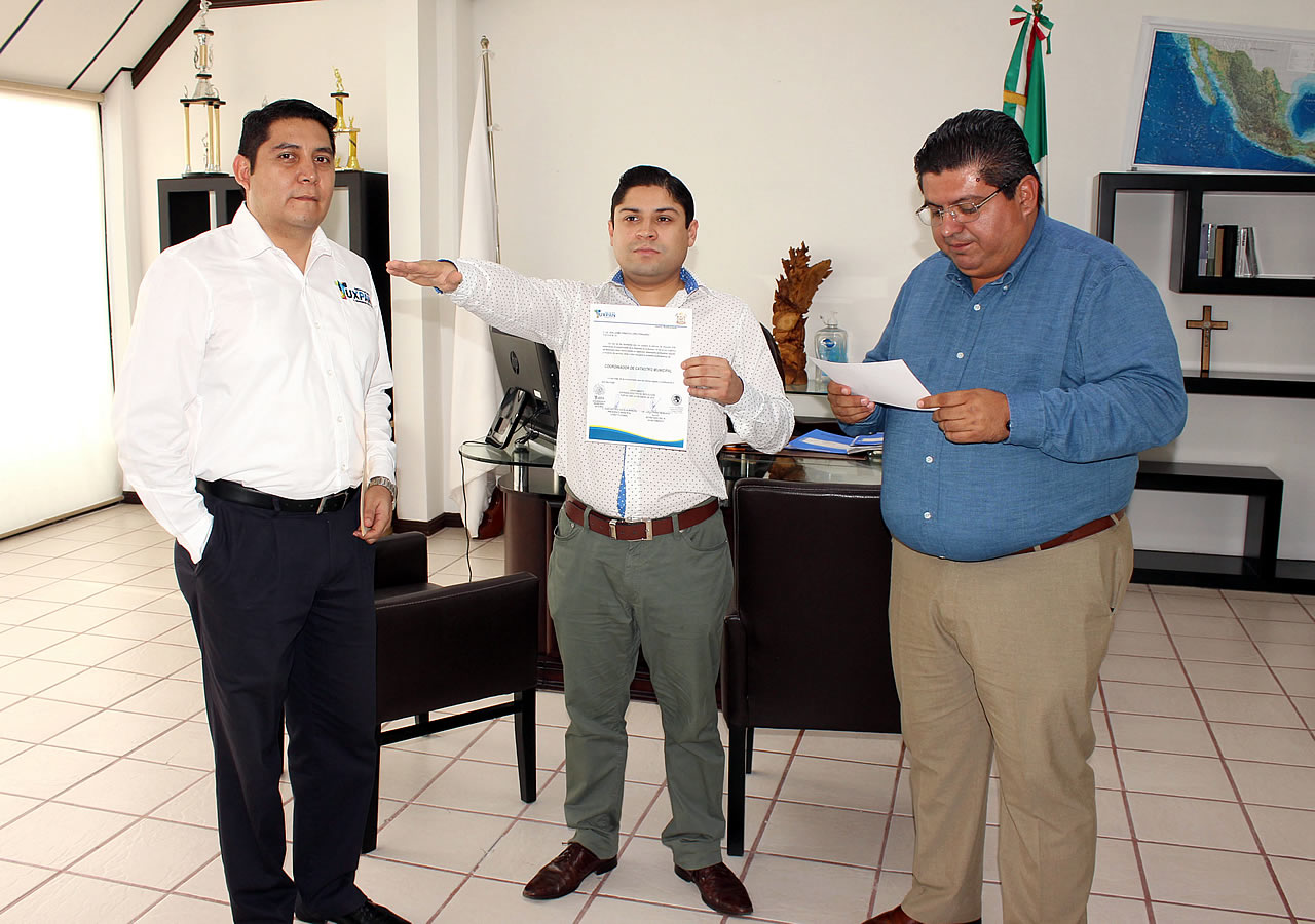 Nombran al nuevo Titular de la Oficina de Catastro