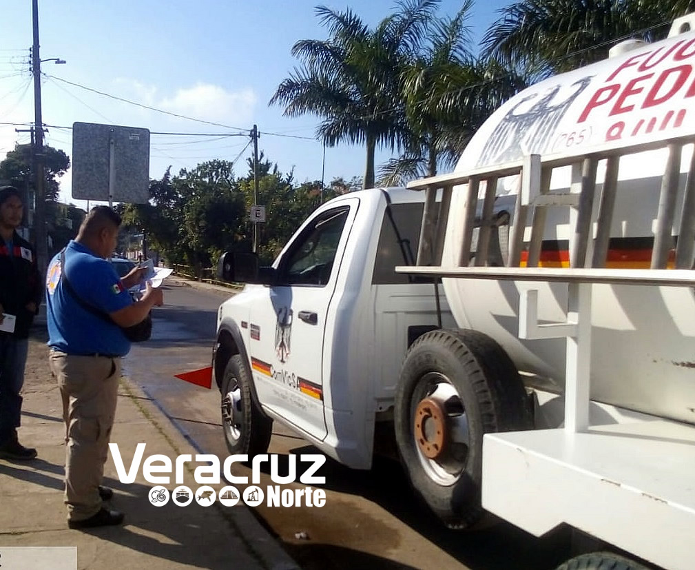 Protección civil revisa a camiones repartidores de GAS LP