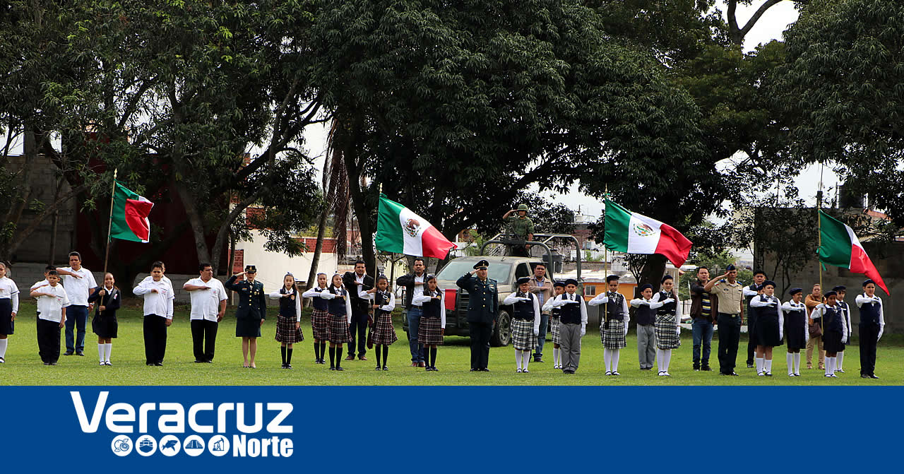 Gobierno Municipal refrenda su compromiso con Ejército Mexicano en el 198 Aniversario del Día de la Bandera