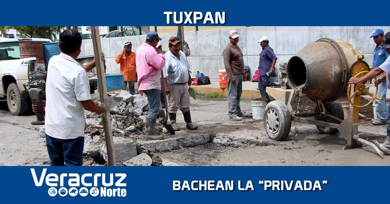 Aplican bacheo en la Manuel Ávila Camacho