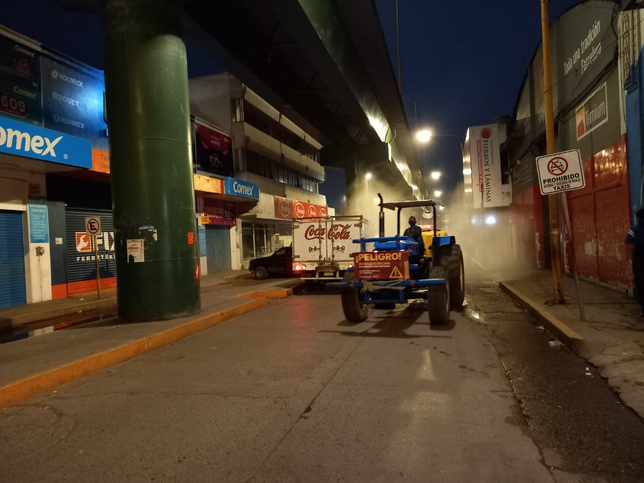 SE MANTIENE SANITIZACIÓN EN ESPACIOS PÚBLICOS DEL PRIMER CUADRO