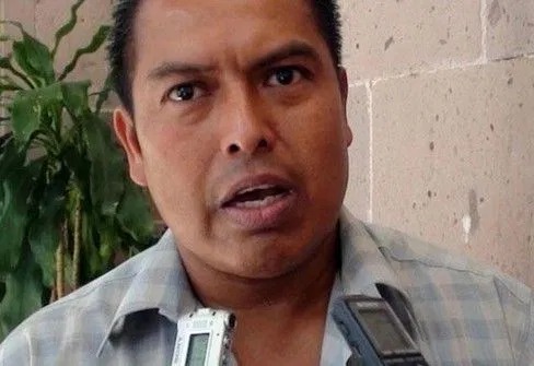 SE REGISTRA MARTIN CRISTOBAL, VA LA PRESIDENCIA DE TAMIAHUA