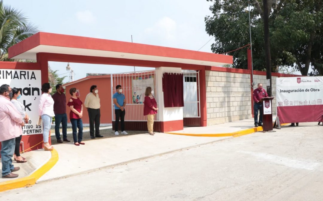 ENTREGA JAVIER VELÁZQUEZ OBRAS DE EDUCACIÓN Y DESARROLLO SOCIAL POR CASI $ 4 MDP