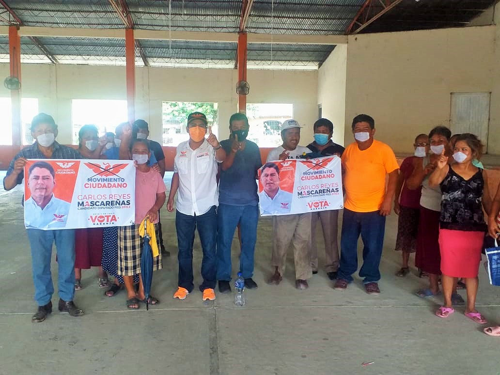 CARLOS REYES “MASCAREÑAS” SE GANA LA CONFIANZA DE LA GENTE DEL CAMPO