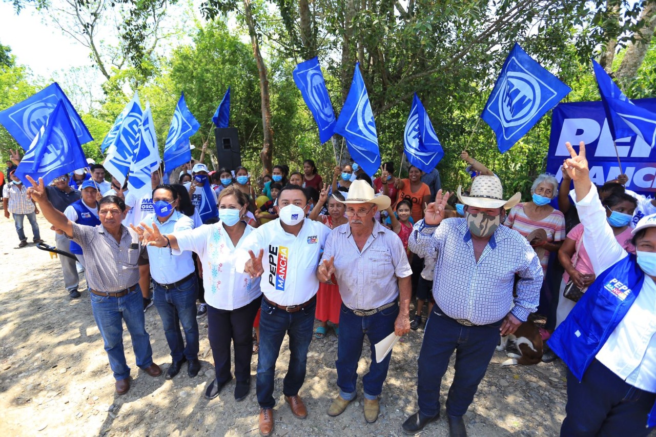 Pepe Mancha redoblará esfuerzos para atender el problema del agua en Tuxpan
