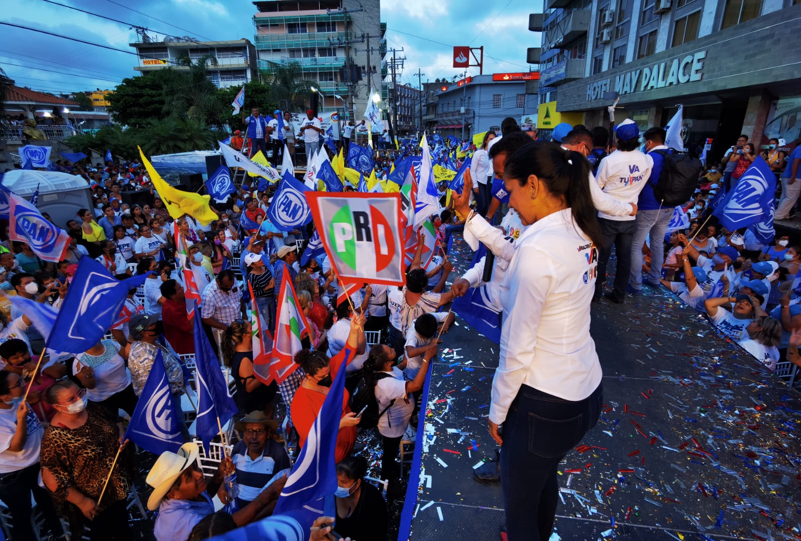 Cierre de campaña de Adely Morales en Tuxpan.