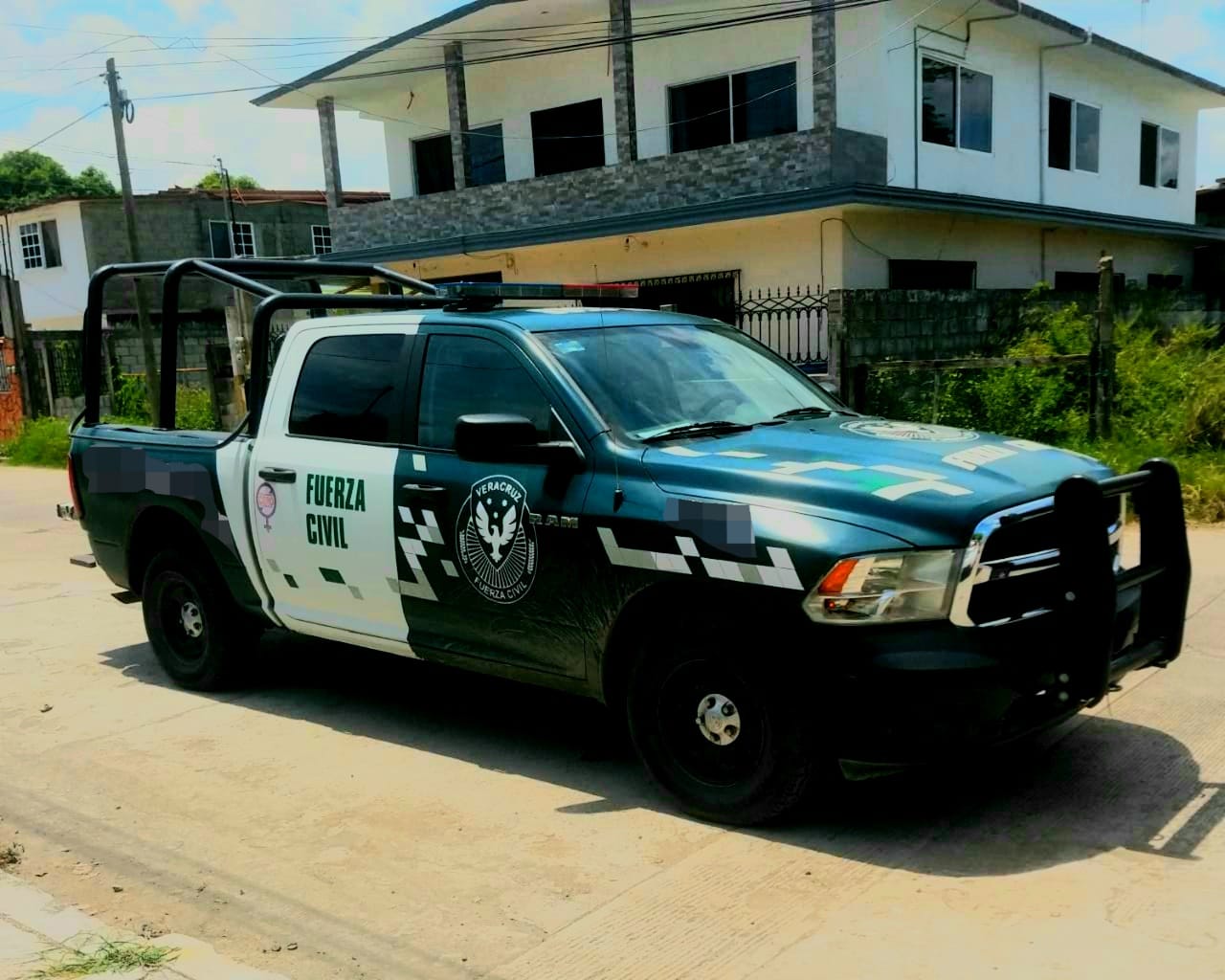 Fuerza Civíl arma MONTAJE en TEMPOAL