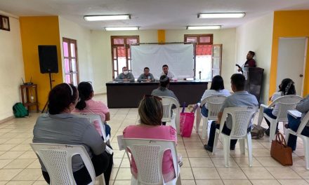 Ozuluama: Información a personal del Ayuntamiento sobre los trabajos que se realizarán para la atención ciudadana
