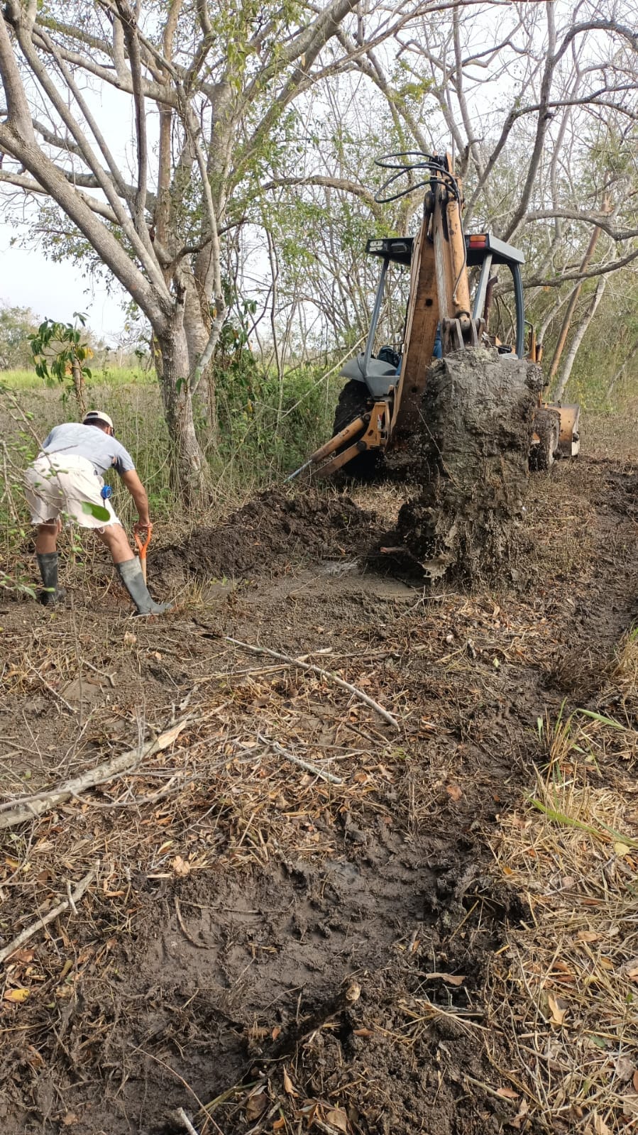 Ozuluama: Labores en la línea general del agua potable
