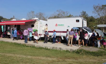 Chontla: Unidad Médica Móvil de Pemex