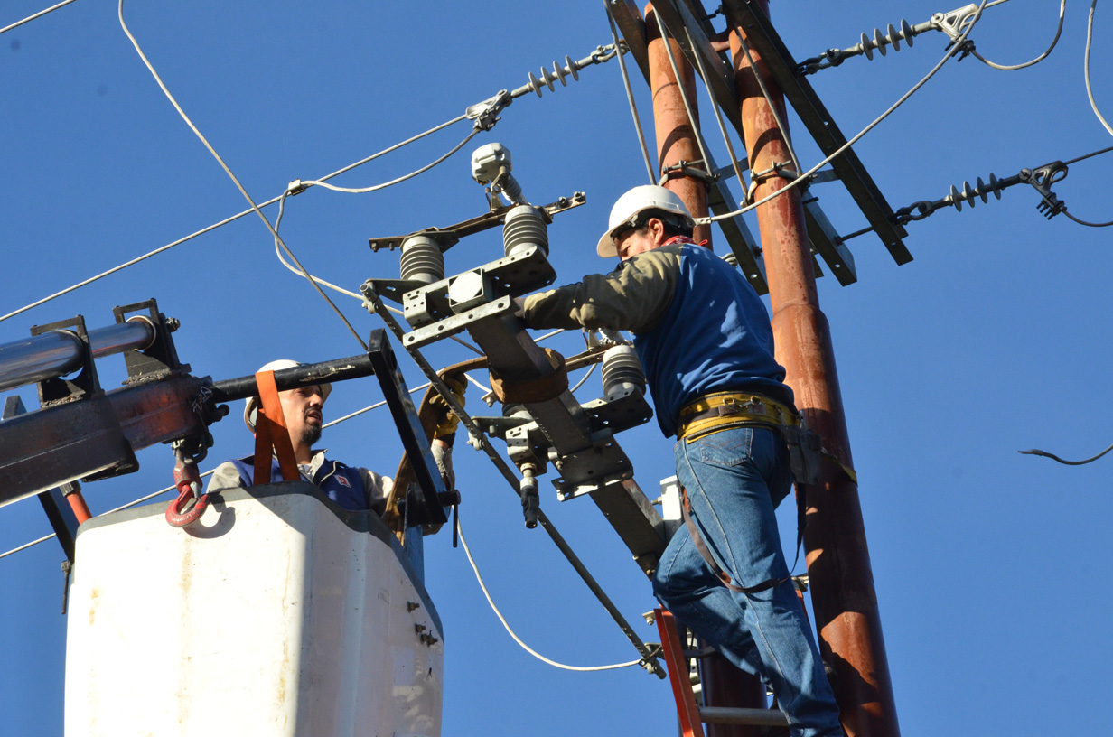 Tecolutla: Cortes del Servicio de Energía Eléctrica