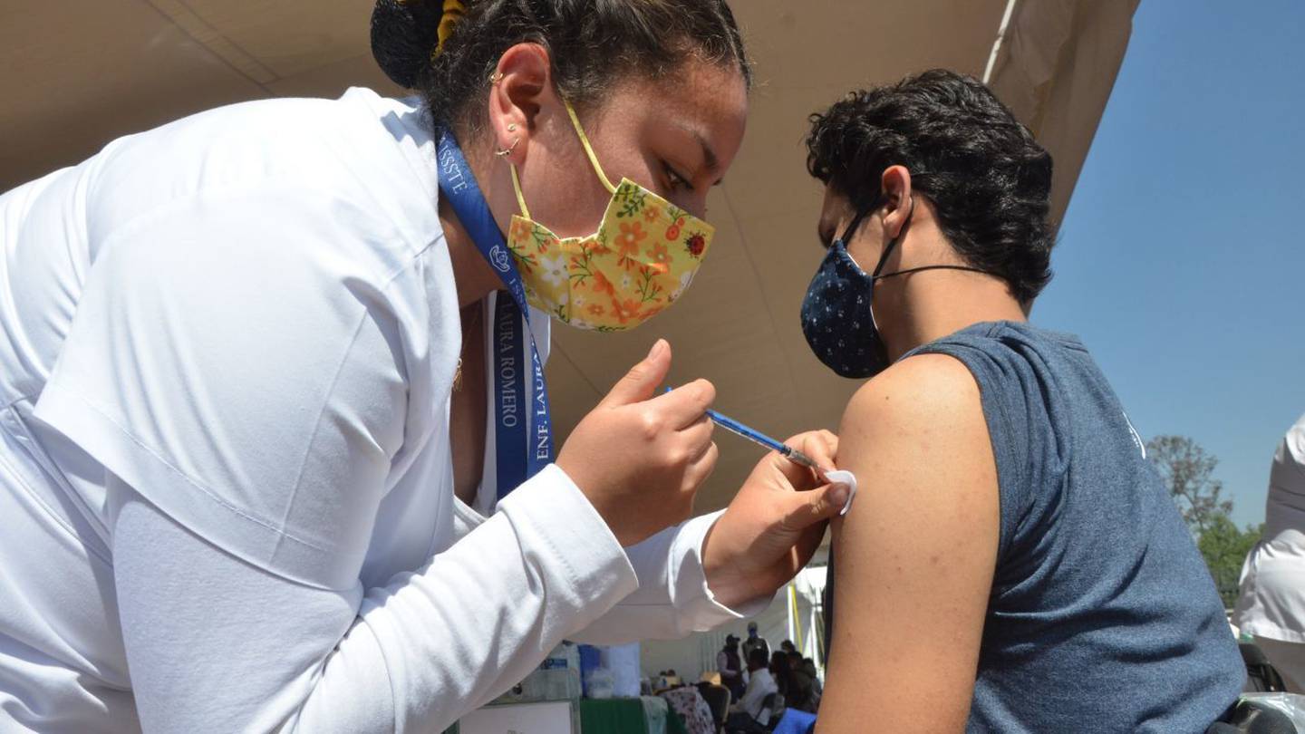 Tamalín: Plan de vacunación para rezagados a personas de 18 años en adelante