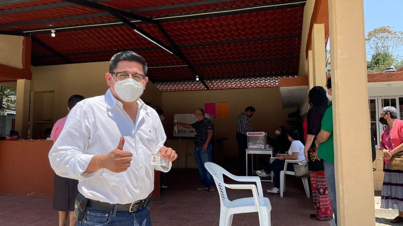 Participa dirigente estatal de Morena en consulta de revocación de mandato