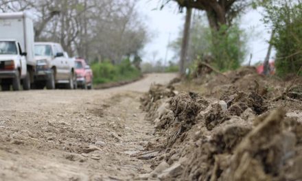 Ozuluama: Banderazo de rehabilitación de camino de Lomas Limpias a Vijarras