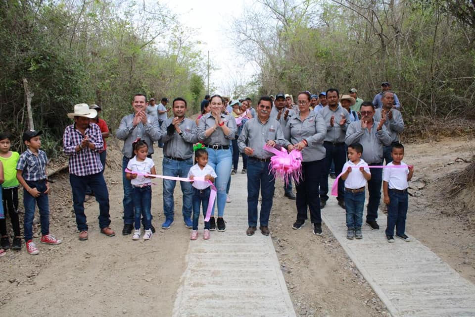Ozuluama: sexto rodamiento de concreto hidráulico inaugurado