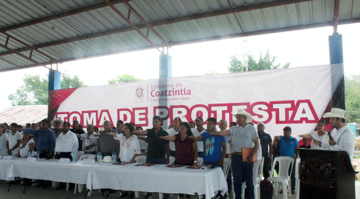 Toma de protesta de agentes y subagentes municipales de Coatzintla