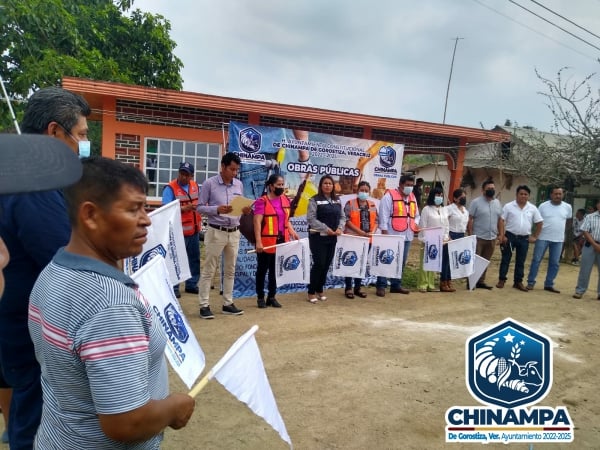 ARRANCA EL AYUNTAMIENTO DE CHINAMPA CON 3 BANDERAZOS DE OBRAS