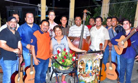 Naranjos: Serenata por día de las madres