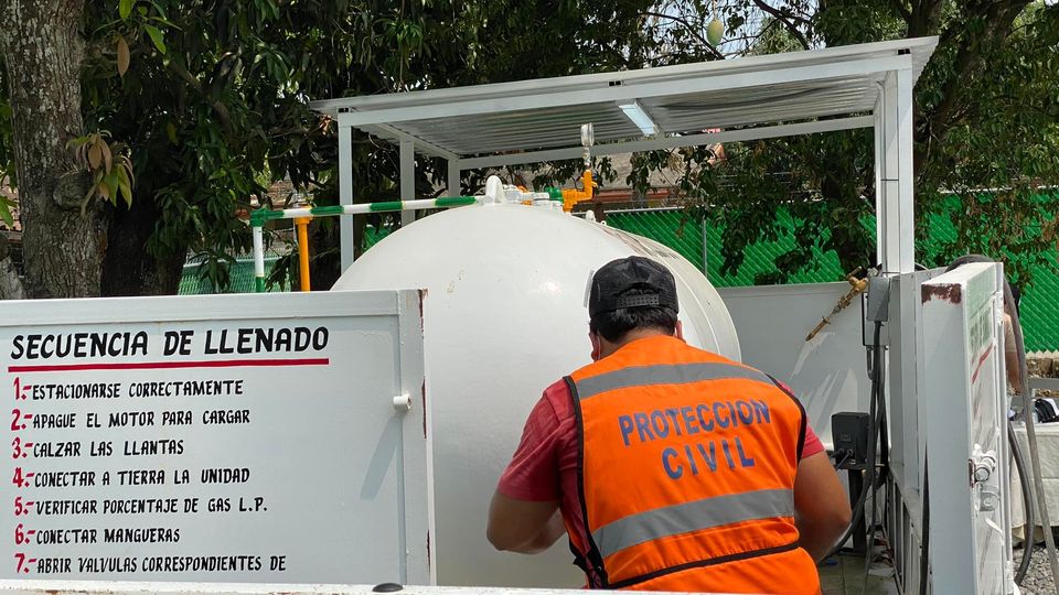 Platón Sánchez: Supervisión de la estación de la carburación de «Gas Platón»