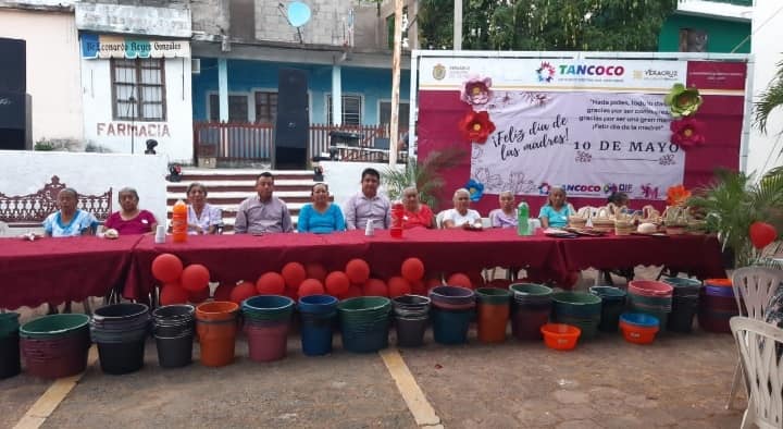 Tancoco: Gran festejo por el día de las madres